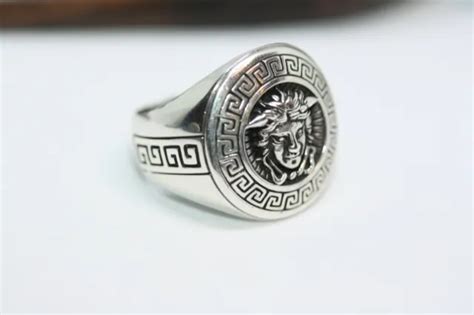 bague versace argent hommes motifs grecs